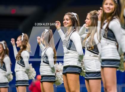 Thumbnail 2 in Steele vs. Vandegrift (UIL 6A Regional Playoff) photogallery.