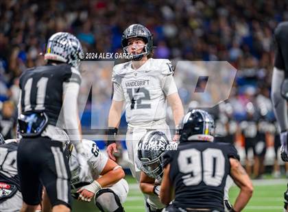 Thumbnail 1 in Steele vs. Vandegrift (UIL 6A Regional Playoff) photogallery.