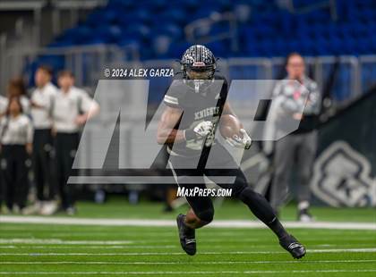 Thumbnail 3 in Steele vs. Vandegrift (UIL 6A Regional Playoff) photogallery.