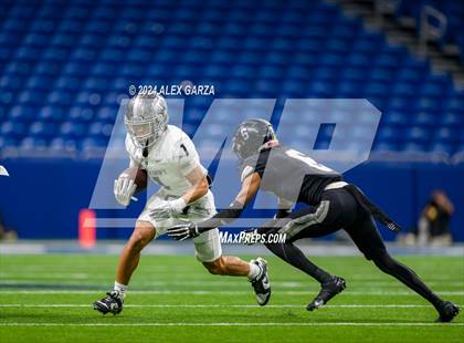 Thumbnail 2 in Steele vs. Vandegrift (UIL 6A Regional Playoff) photogallery.