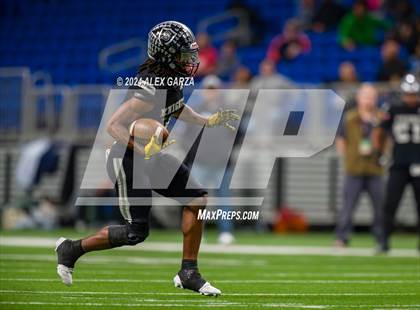 Thumbnail 3 in Steele vs. Vandegrift (UIL 6A Regional Playoff) photogallery.