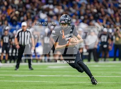 Thumbnail 2 in Steele vs. Vandegrift (UIL 6A Regional Playoff) photogallery.