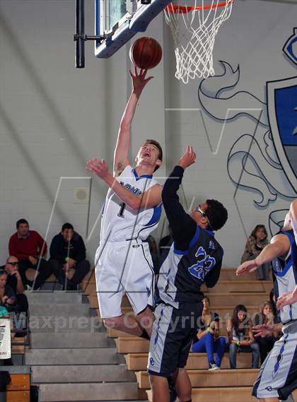Thumbnail 1 in Cathedral City vs Dana Hills (MaxPreps Holiday Classic) photogallery.