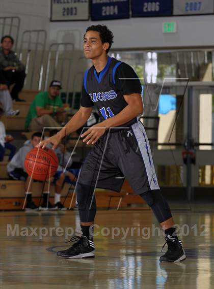 Thumbnail 3 in Cathedral City vs Dana Hills (MaxPreps Holiday Classic) photogallery.