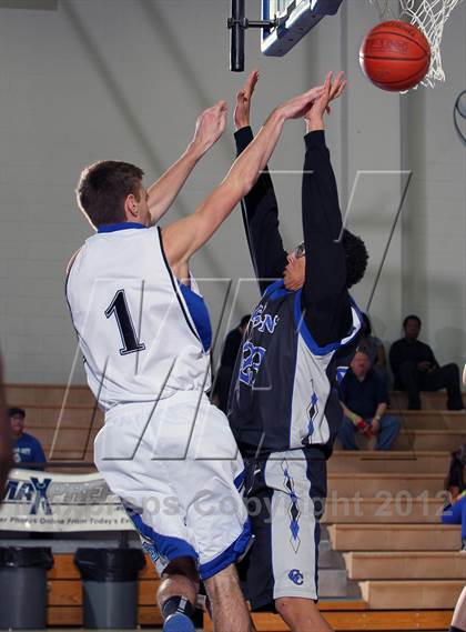 Thumbnail 1 in Cathedral City vs Dana Hills (MaxPreps Holiday Classic) photogallery.