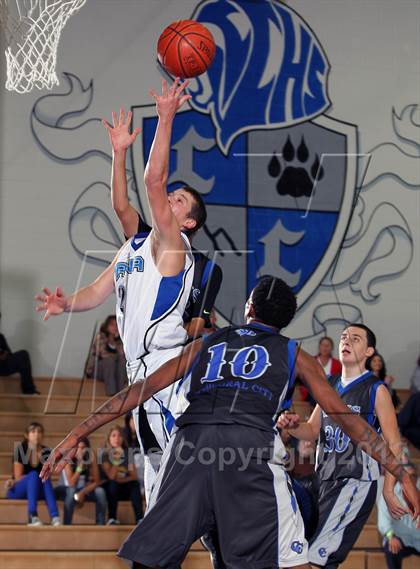 Thumbnail 1 in Cathedral City vs Dana Hills (MaxPreps Holiday Classic) photogallery.