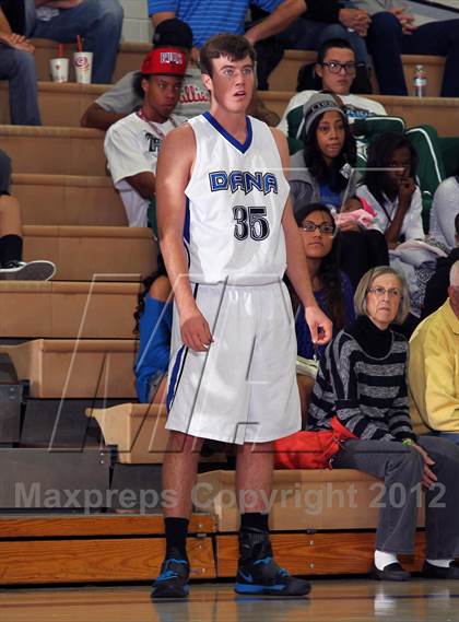 Thumbnail 1 in Cathedral City vs Dana Hills (MaxPreps Holiday Classic) photogallery.