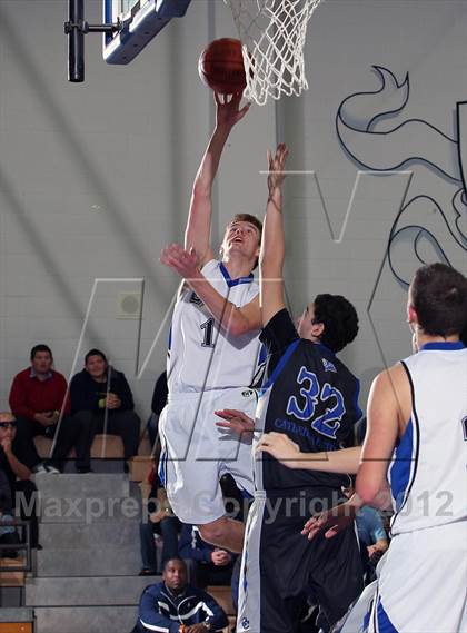 Thumbnail 2 in Cathedral City vs Dana Hills (MaxPreps Holiday Classic) photogallery.