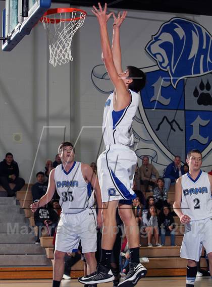 Thumbnail 2 in Cathedral City vs Dana Hills (MaxPreps Holiday Classic) photogallery.