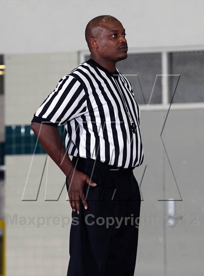 Thumbnail 1 in Cathedral City vs Dana Hills (MaxPreps Holiday Classic) photogallery.