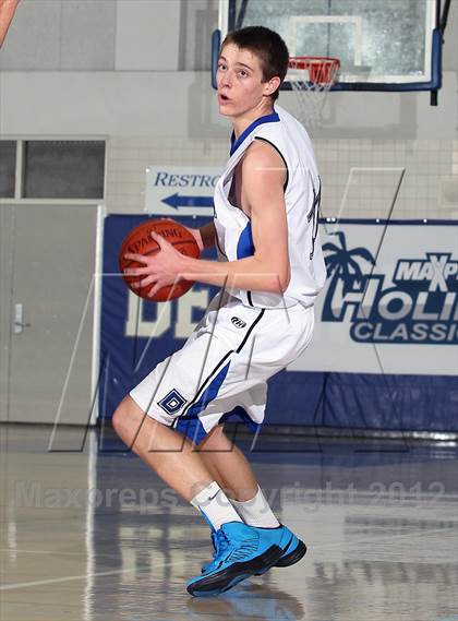 Thumbnail 2 in Cathedral City vs Dana Hills (MaxPreps Holiday Classic) photogallery.