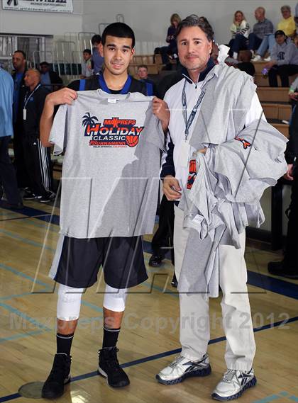 Thumbnail 3 in Cathedral City vs Dana Hills (MaxPreps Holiday Classic) photogallery.