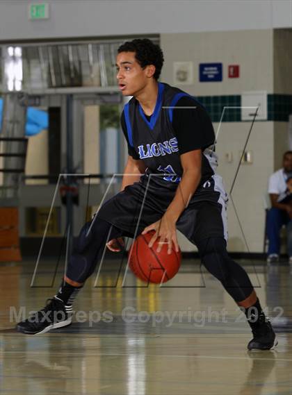 Thumbnail 3 in Cathedral City vs Dana Hills (MaxPreps Holiday Classic) photogallery.
