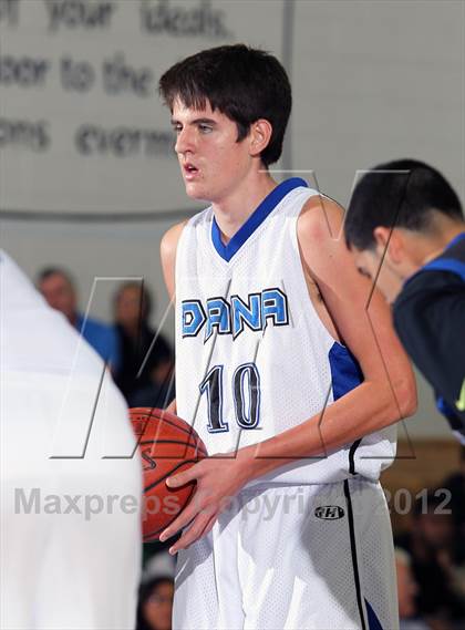 Thumbnail 2 in Cathedral City vs Dana Hills (MaxPreps Holiday Classic) photogallery.
