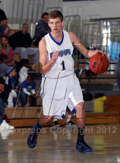 Thumbnail 2 in Cathedral City vs Dana Hills (MaxPreps Holiday Classic) photogallery.