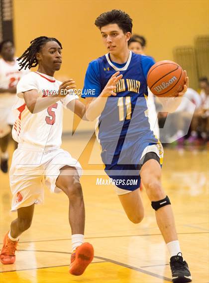 Thumbnail 3 in Fountain Valley vs Compton Centennial (Pirate Shootout Tournament) photogallery.