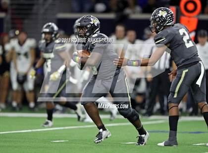 Thumbnail 3 in Pittsburg vs. Pleasant Grove (UIL 4A Division 2 Quarterfinal) photogallery.