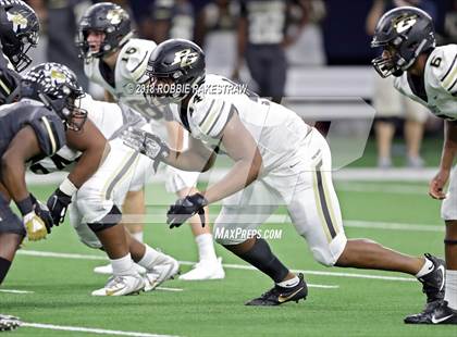 Thumbnail 1 in Pittsburg vs. Pleasant Grove (UIL 4A Division 2 Quarterfinal) photogallery.