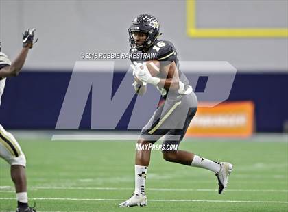 Thumbnail 3 in Pittsburg vs. Pleasant Grove (UIL 4A Division 2 Quarterfinal) photogallery.