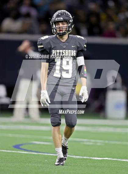 Thumbnail 3 in Pittsburg vs. Pleasant Grove (UIL 4A Division 2 Quarterfinal) photogallery.