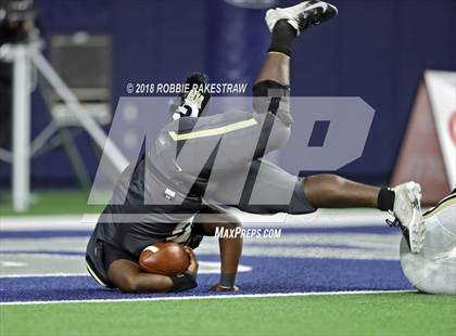 Thumbnail 1 in Pittsburg vs. Pleasant Grove (UIL 4A Division 2 Quarterfinal) photogallery.
