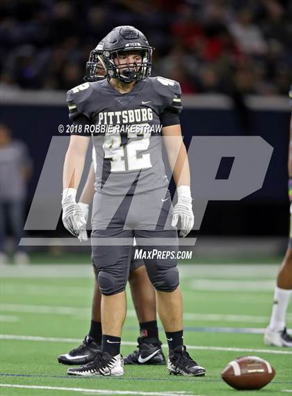 Thumbnail 1 in Pittsburg vs. Pleasant Grove (UIL 4A Division 2 Quarterfinal) photogallery.