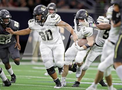 Thumbnail 3 in Pittsburg vs. Pleasant Grove (UIL 4A Division 2 Quarterfinal) photogallery.