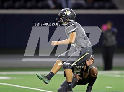 Thumbnail 1 in Pittsburg vs. Pleasant Grove (UIL 4A Division 2 Quarterfinal) photogallery.