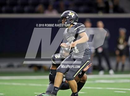 Thumbnail 3 in Pittsburg vs. Pleasant Grove (UIL 4A Division 2 Quarterfinal) photogallery.