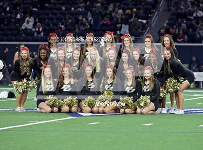 Thumbnail 3 in Pittsburg vs. Pleasant Grove (UIL 4A Division 2 Quarterfinal) photogallery.