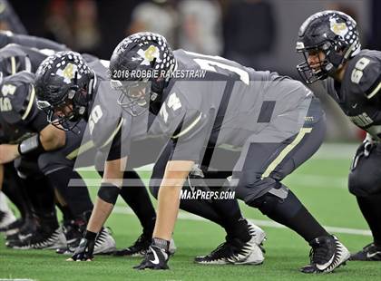 Thumbnail 3 in Pittsburg vs. Pleasant Grove (UIL 4A Division 2 Quarterfinal) photogallery.
