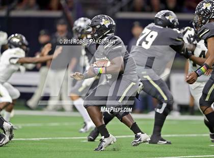 Thumbnail 2 in Pittsburg vs. Pleasant Grove (UIL 4A Division 2 Quarterfinal) photogallery.