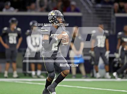 Thumbnail 3 in Pittsburg vs. Pleasant Grove (UIL 4A Division 2 Quarterfinal) photogallery.