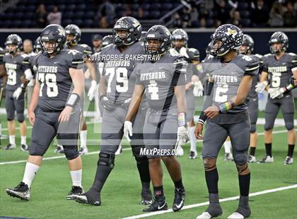 Thumbnail 1 in Pittsburg vs. Pleasant Grove (UIL 4A Division 2 Quarterfinal) photogallery.