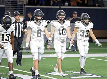 Thumbnail 2 in Pittsburg vs. Pleasant Grove (UIL 4A Division 2 Quarterfinal) photogallery.