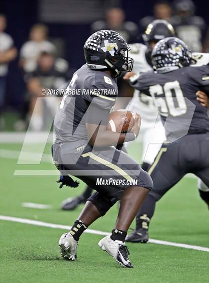 Thumbnail 3 in Pittsburg vs. Pleasant Grove (UIL 4A Division 2 Quarterfinal) photogallery.