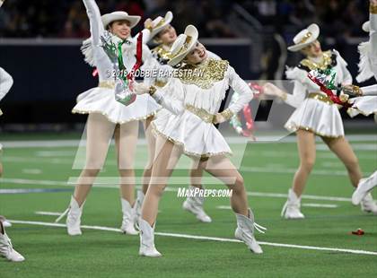 Thumbnail 2 in Pittsburg vs. Pleasant Grove (UIL 4A Division 2 Quarterfinal) photogallery.