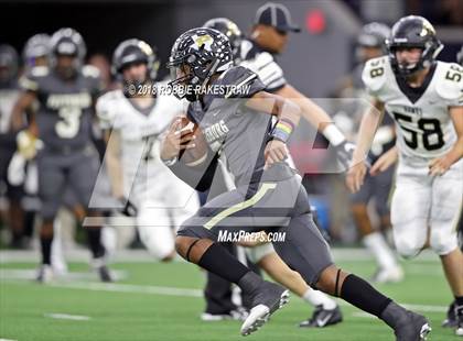 Thumbnail 2 in Pittsburg vs. Pleasant Grove (UIL 4A Division 2 Quarterfinal) photogallery.
