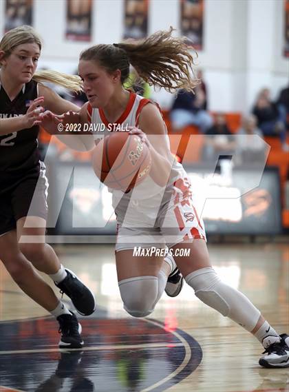 Thumbnail 2 in East Bernard vs Schulenburg (Schulenburg Lady Horn Varsity Tournament) photogallery.