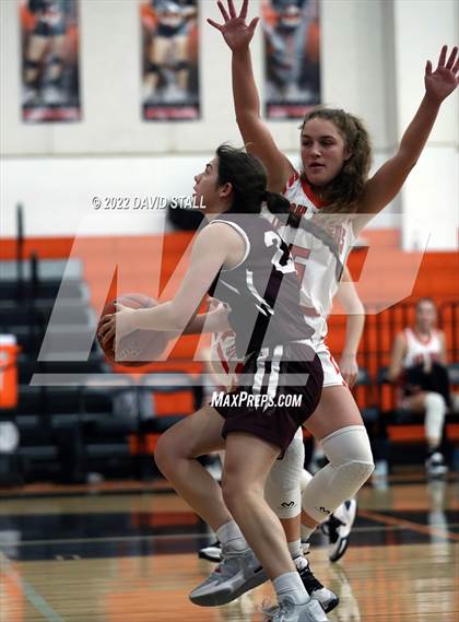 Thumbnail 2 in East Bernard vs Schulenburg (Schulenburg Lady Horn Varsity Tournament) photogallery.