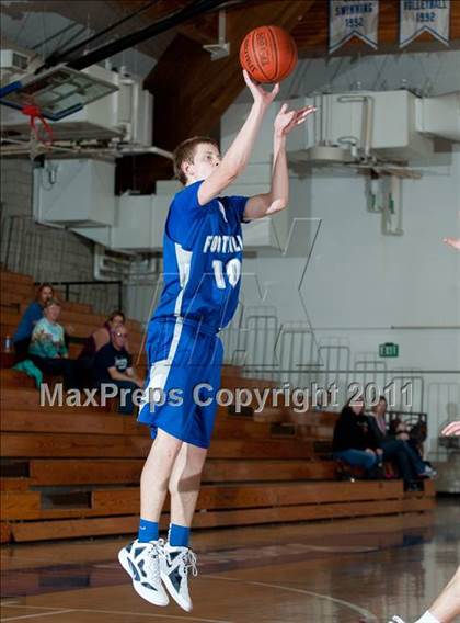 Thumbnail 3 in Paraclete vs Catalina Foothills (Torrey Pines Holiday Classic) photogallery.