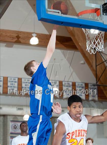 Thumbnail 1 in Paraclete vs Catalina Foothills (Torrey Pines Holiday Classic) photogallery.