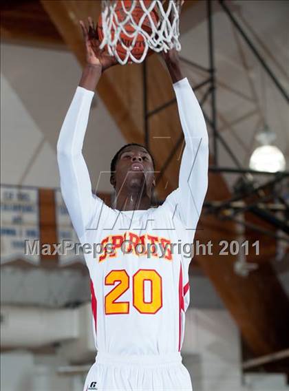 Thumbnail 2 in Paraclete vs Catalina Foothills (Torrey Pines Holiday Classic) photogallery.