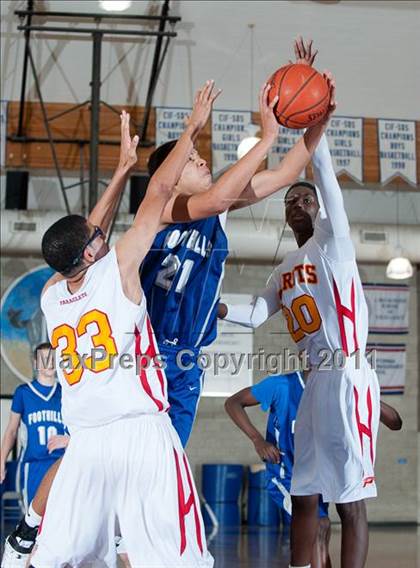 Thumbnail 3 in Paraclete vs Catalina Foothills (Torrey Pines Holiday Classic) photogallery.
