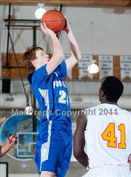 Thumbnail 2 in Paraclete vs Catalina Foothills (Torrey Pines Holiday Classic) photogallery.