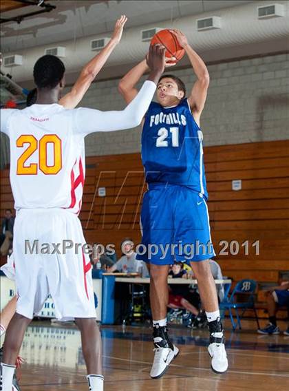 Thumbnail 3 in Paraclete vs Catalina Foothills (Torrey Pines Holiday Classic) photogallery.