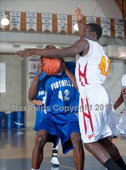 Thumbnail 2 in Paraclete vs Catalina Foothills (Torrey Pines Holiday Classic) photogallery.