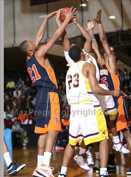 Thumbnail 2 in Mt. Vernon vs Jefferson (SNY Invitational) photogallery.