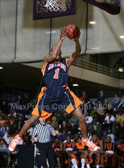 Thumbnail 3 in Mt. Vernon vs Jefferson (SNY Invitational) photogallery.
