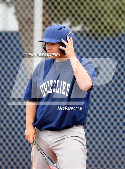 Thumbnail 2 in JV: Sierra Vista vs. Spring Valley photogallery.